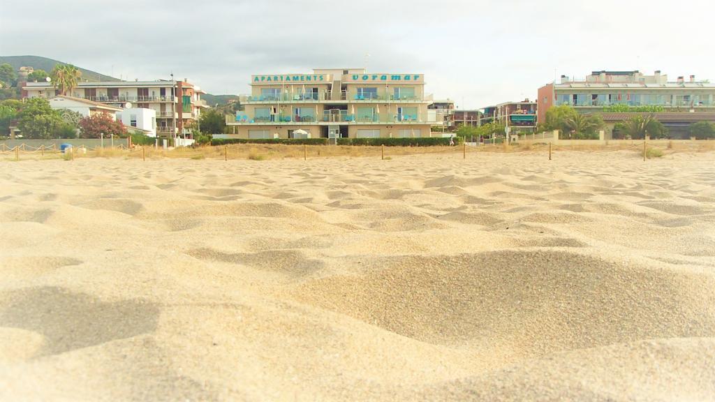 Apartamentos Voramar 卡斯特尔德费尔斯 外观 照片